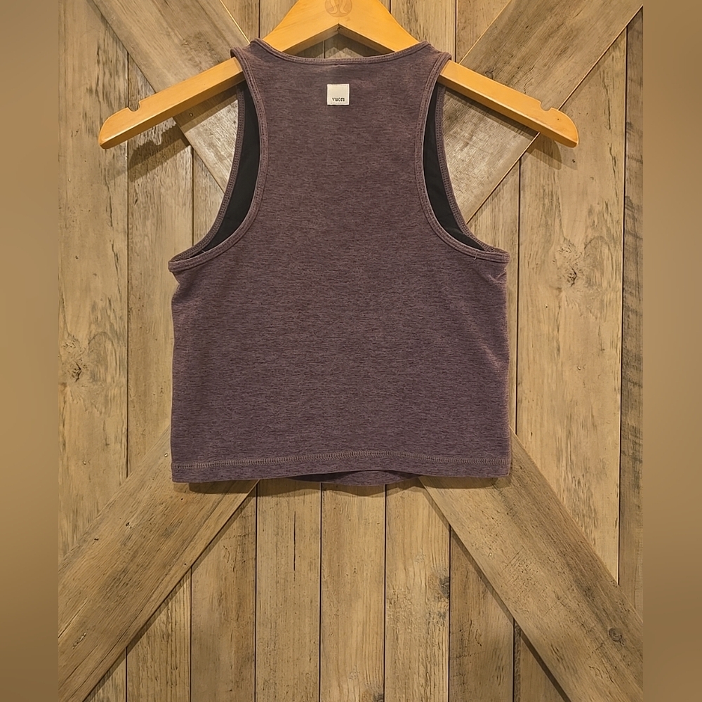 Vuori Elevation Plyo Tank Smoked Plum Womens Size Small Shelf Padded Bra 13" PTP